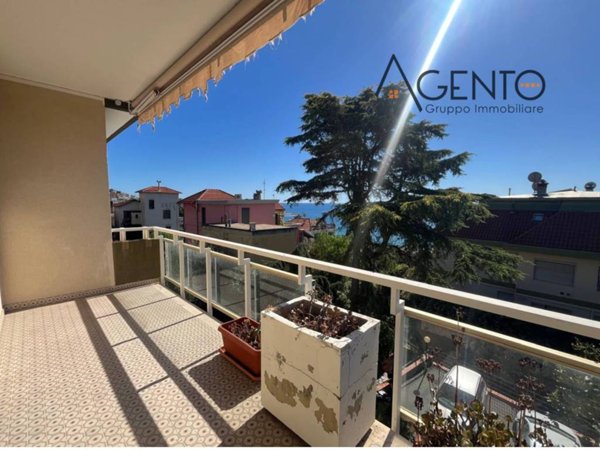 appartamento in vendita a Sanremo in zona Poggio
