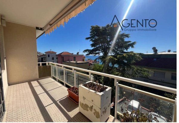 appartamento in vendita a Sanremo in zona Poggio
