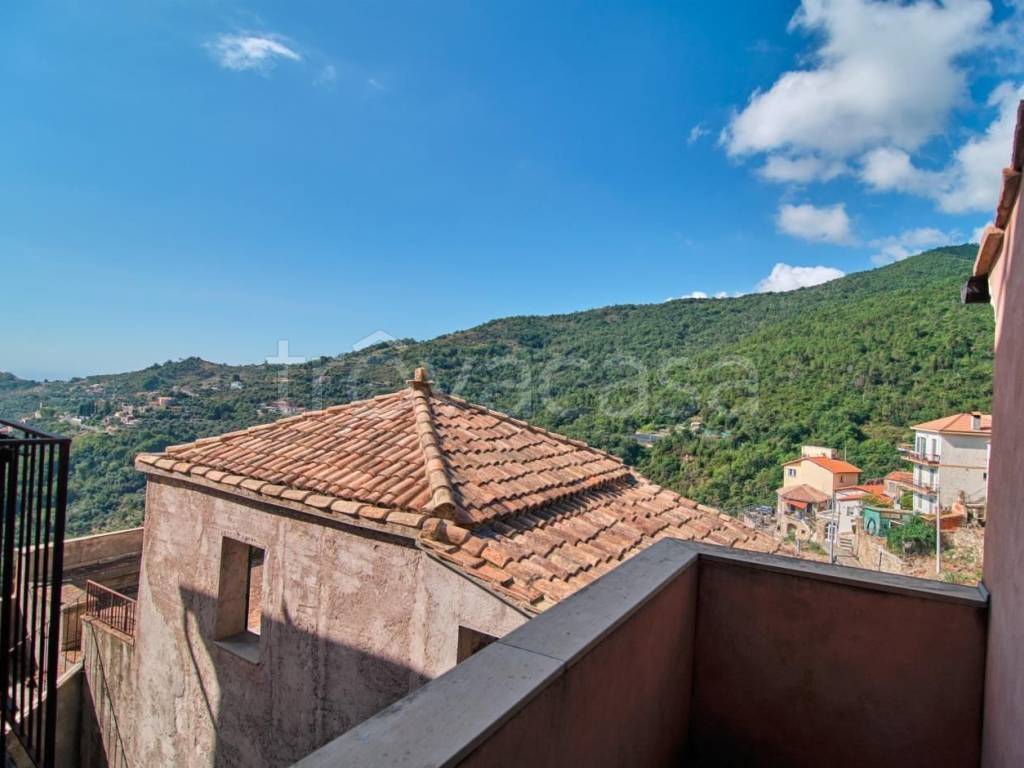 casa indipendente in vendita a Sanremo