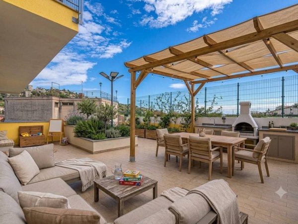casa indipendente in vendita a Sanremo