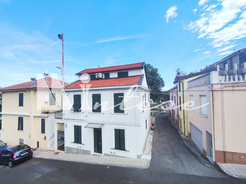 appartamento in vendita a Sanremo in zona Bussana