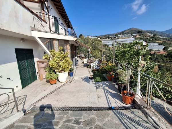 appartamento in vendita a Sanremo in zona Poggio