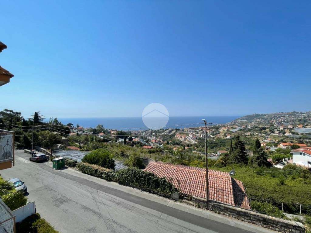 appartamento in vendita a Sanremo in zona Coldirodi