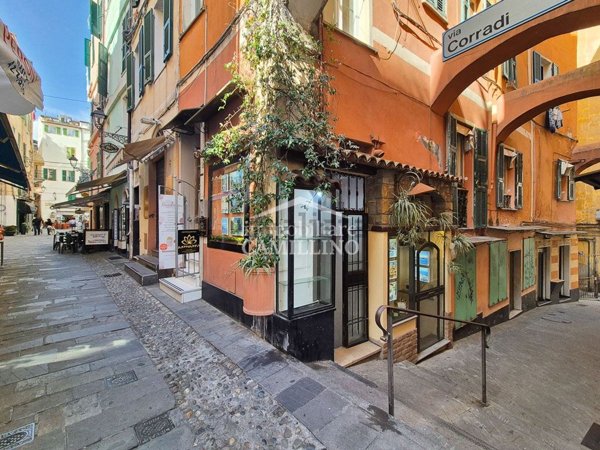 locale commerciale in vendita a Sanremo
