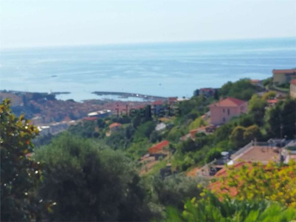 casa indipendente in vendita a Sanremo in zona Coldirodi