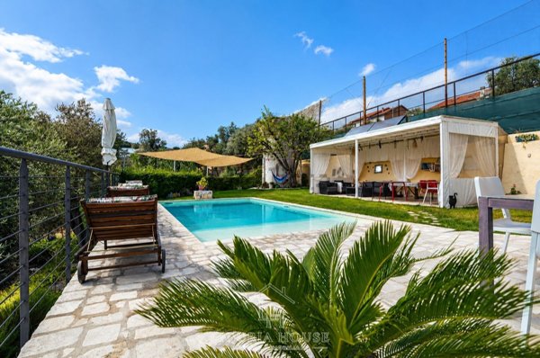 casa indipendente in vendita a Sanremo