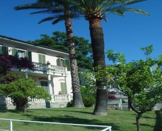 casa indipendente in vendita a Sanremo in zona Poggio