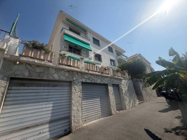 appartamento in vendita a Sanremo in zona Poggio