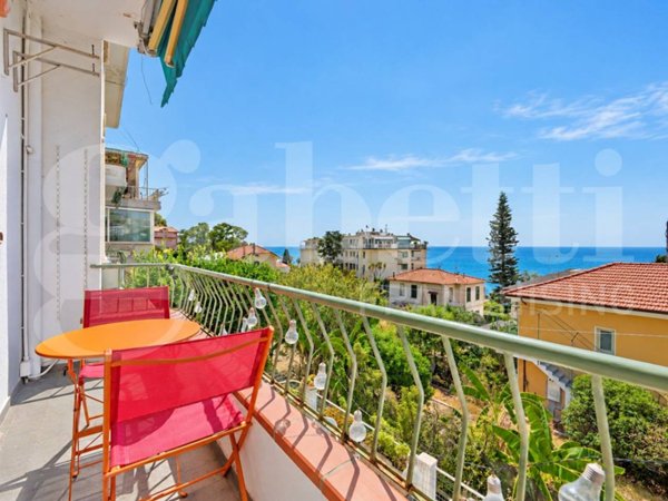 appartamento in vendita a Sanremo in zona Poggio