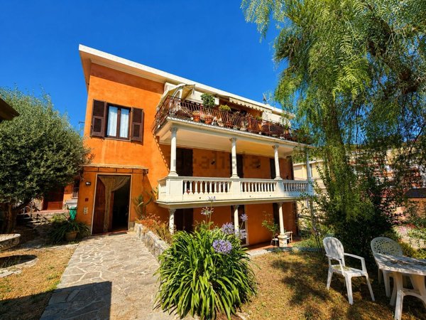 appartamento in vendita a Sanremo in zona Poggio