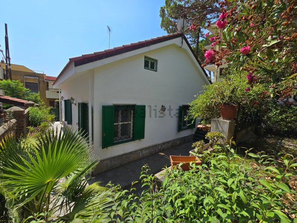 casa indipendente in vendita a Sanremo