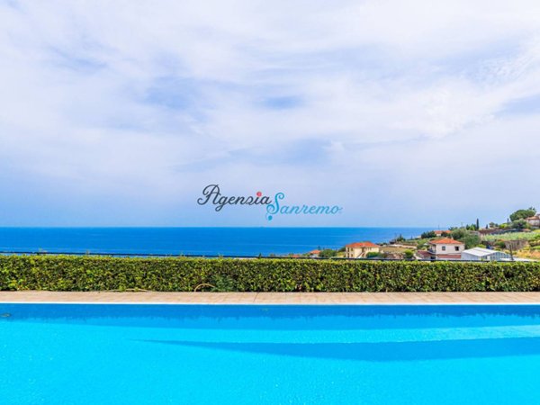 casa indipendente in vendita a Sanremo