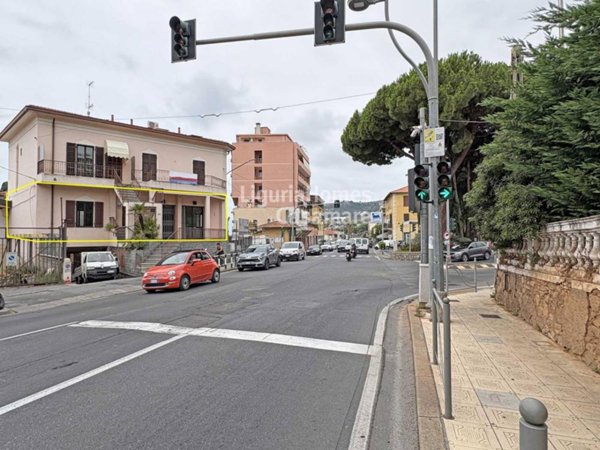 ufficio in vendita a Sanremo