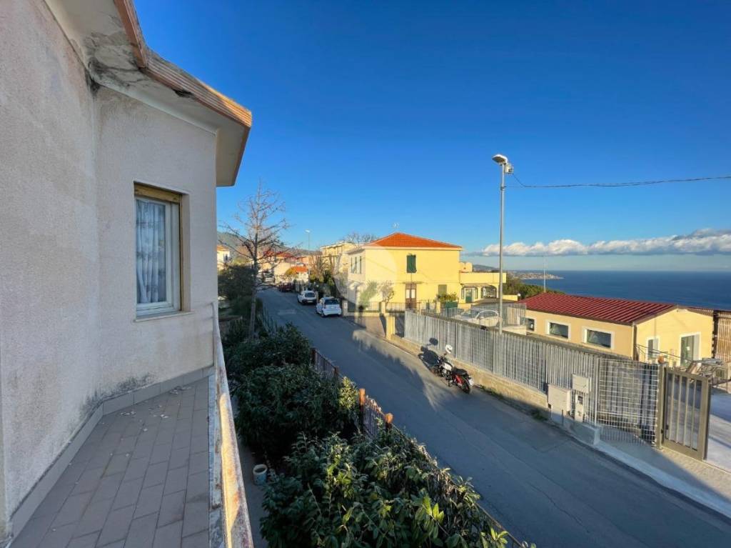casa indipendente in vendita a Sanremo in zona Coldirodi