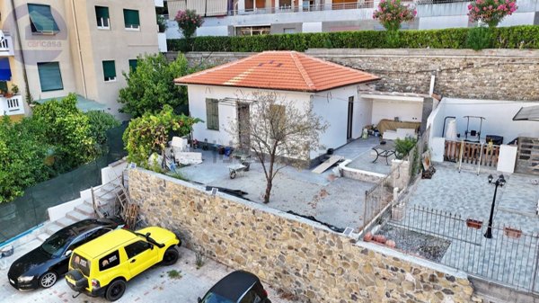 casa indipendente in vendita a Sanremo