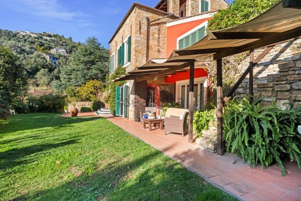 casa indipendente in vendita a Sanremo