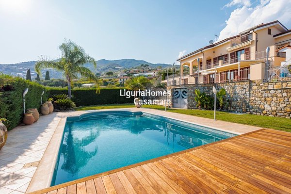 casa indipendente in vendita a Sanremo in zona Coldirodi
