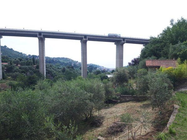 casa indipendente in vendita a Sanremo in zona Coldirodi