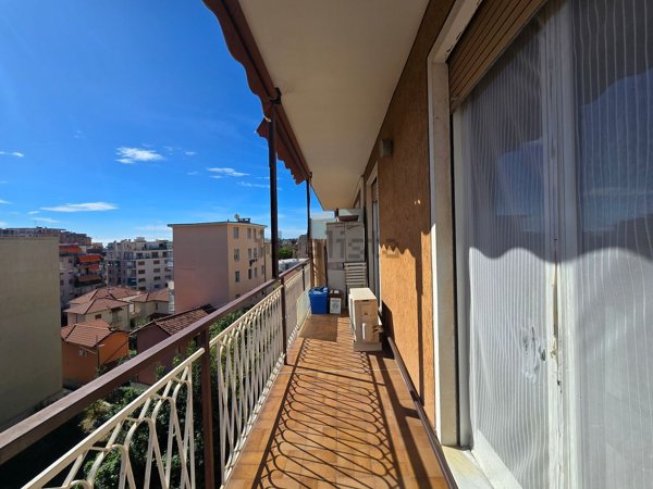appartamento in vendita a Sanremo in zona Poggio