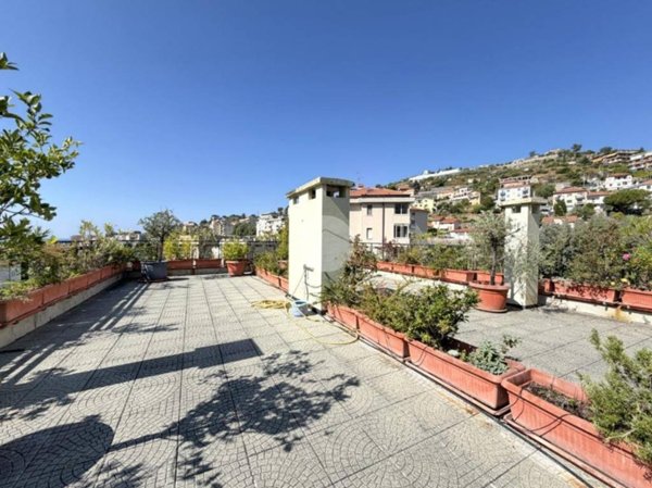 appartamento in vendita a Sanremo in zona Poggio