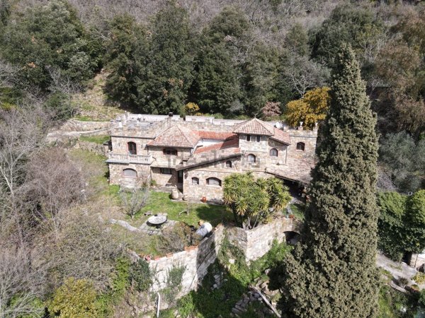 casa indipendente in vendita a Sanremo in zona Coldirodi