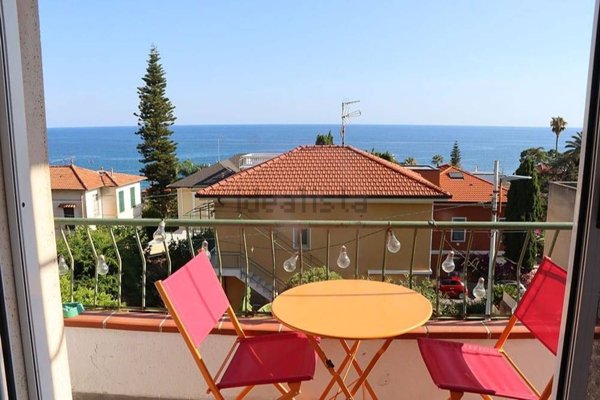 appartamento in vendita a Sanremo in zona Poggio