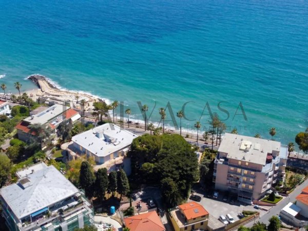 appartamento in vendita a Sanremo in zona Poggio