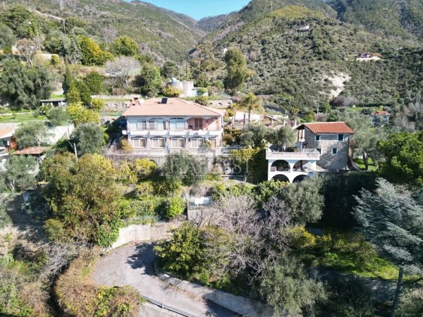 casa indipendente in vendita a Sanremo