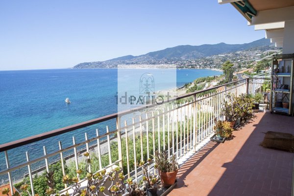 appartamento in vendita a Sanremo in zona Poggio