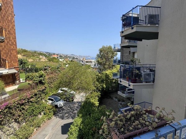 appartamento in vendita a Sanremo in zona Coldirodi