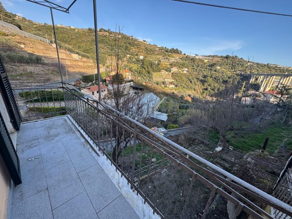 appartamento in vendita a Sanremo in zona Poggio