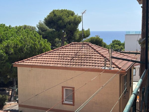 appartamento in vendita a Sanremo in zona Bussana