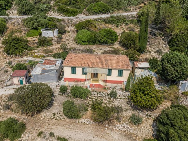 casa indipendente in vendita a Sanremo