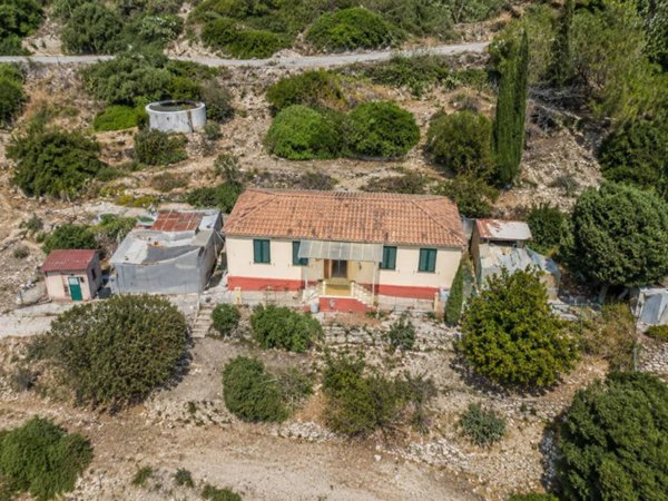 casa indipendente in vendita a Sanremo