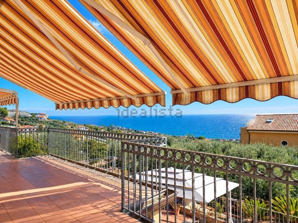 casa indipendente in vendita a Sanremo