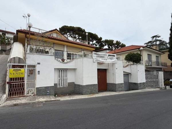 casa indipendente in vendita a Sanremo
