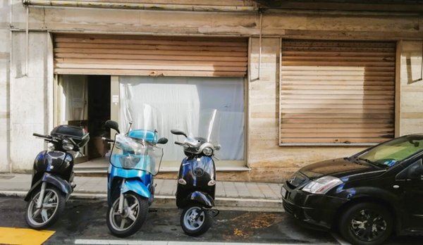 locale commerciale in vendita a Sanremo
