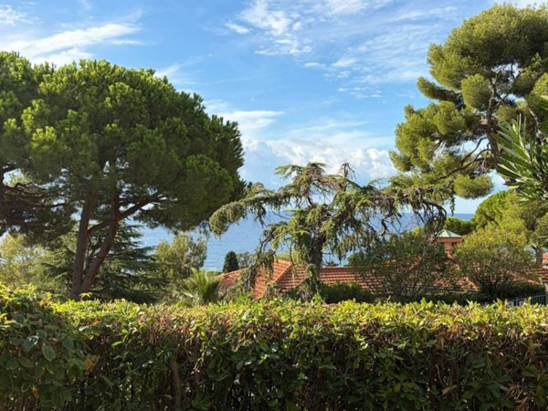 appartamento in vendita a Sanremo in zona Poggio