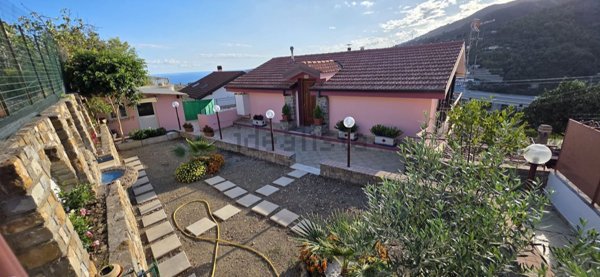 appartamento in vendita a Sanremo in zona Coldirodi