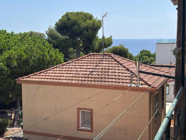 appartamento in vendita a Sanremo in zona Bussana