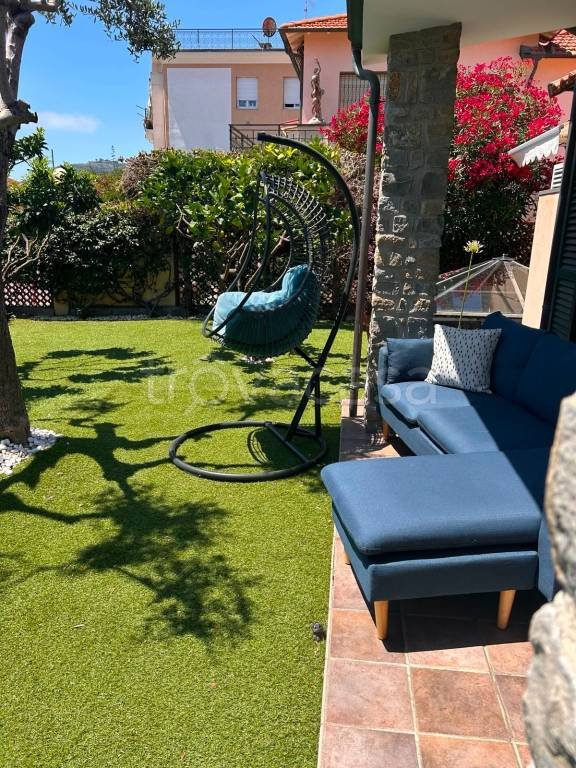 casa indipendente in vendita a Sanremo