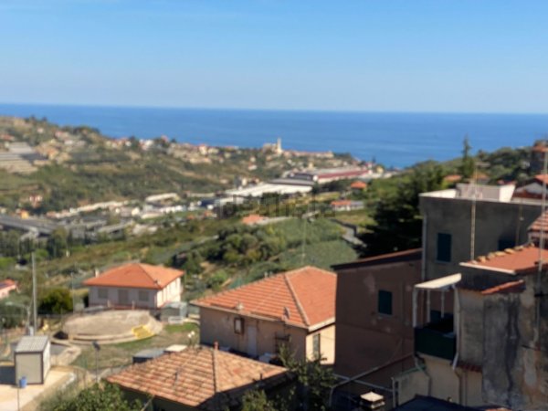 appartamento in vendita a Sanremo in zona Poggio