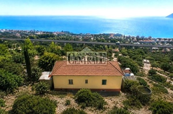 casa indipendente in vendita a Sanremo