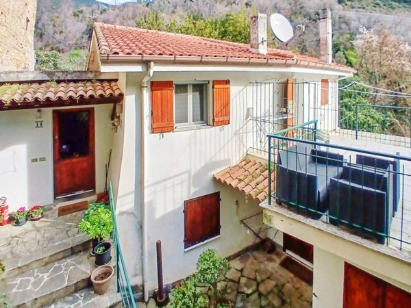 casa indipendente in vendita a Sanremo