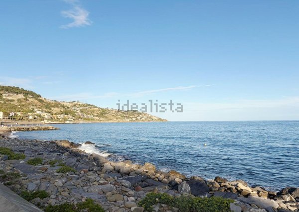 appartamento in vendita a Sanremo in zona Poggio
