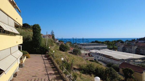 appartamento in vendita a Sanremo in zona Bussana