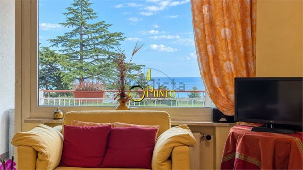 appartamento in vendita a Sanremo in zona Coldirodi