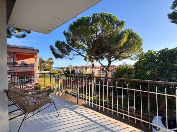 appartamento in vendita a Sanremo in zona Coldirodi
