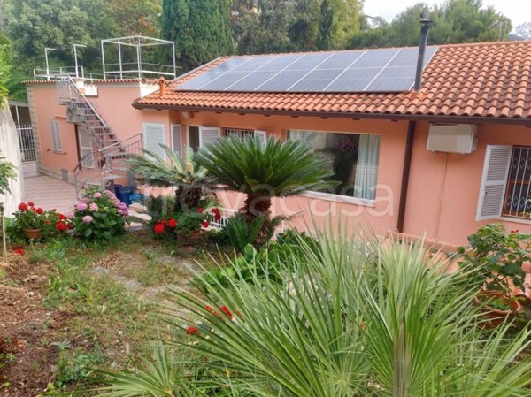 casa indipendente in vendita a Sanremo