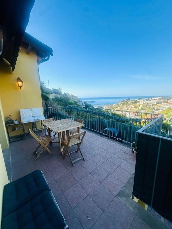 casa indipendente in vendita a Sanremo